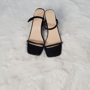 Square tie black heels